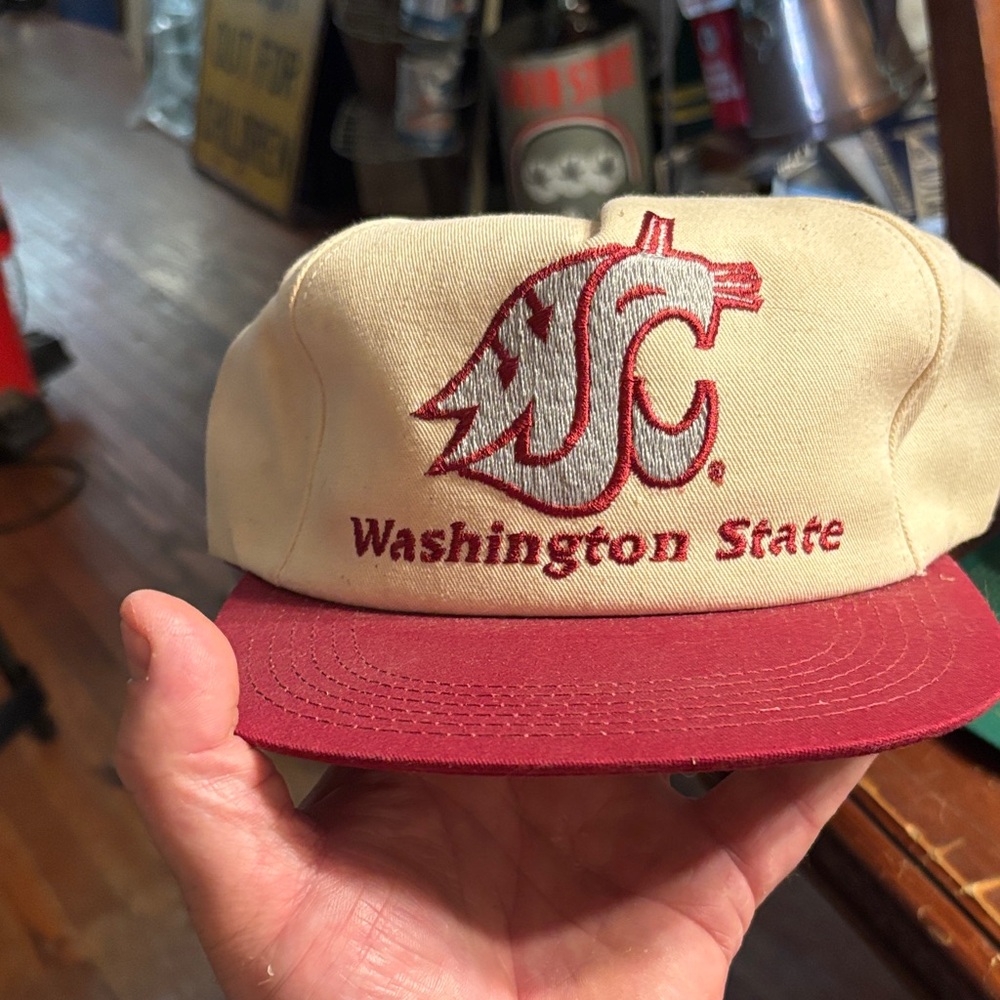 Vintage 1990’s Washington State Cream and Red Cap promo Kelly tires
